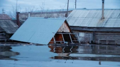 Курганские власти заявили, что дома, пострадавшие от наводнения, пригодны для жилья